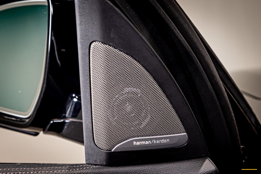 Audi RSQ3 Sportback TFSI RS|Pano|1eig|Miltek|Cam|RS-pakket 50708584-64.jpg | Schalk Automotive