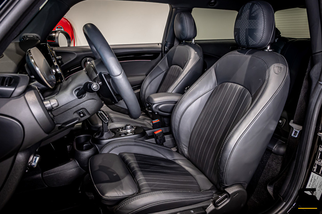 BMW 1 Serie 120i M Sport Design|Pano|HUD|H&K|Fiscaal €40.000 52723498-4.jpg | Schalk Automotive