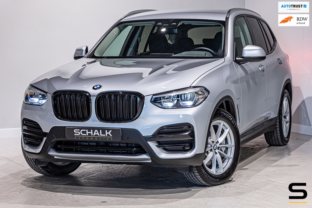 BMW iX1 XDrive30 Launch Edition 67 kWh|M-sport|Pano|H&K|NAP 52658355-61.jpg | Schalk Automotive