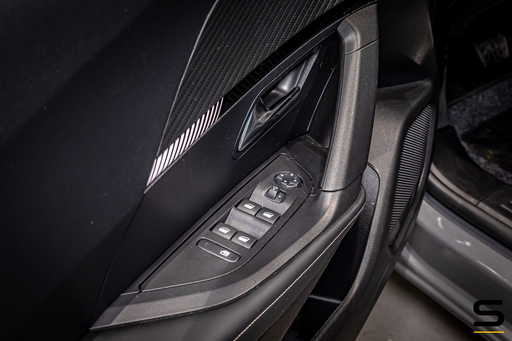 Peugeot 2008 1.2 Hybrid 136 Allure|ACC|Achteruitrijcamera 53472835-21.jpg | Schalk Automotive