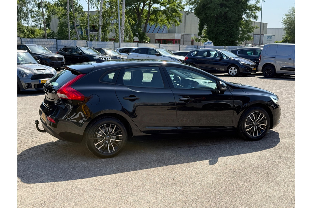 Volvo V40 2.0 D2 Nordic+|NAP|Trekhaak|Nette auto|Nieuwe APK 53927230-3.jpg | Schalk Automotive
