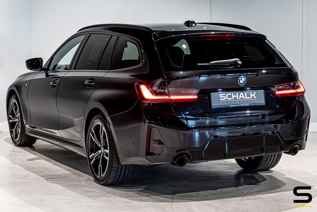 BMW 3 Serie Touring 330e|M-sport|ACC|360cam|HUD|Fisc€59.000 54188680-1.jpg | Schalk Automotive