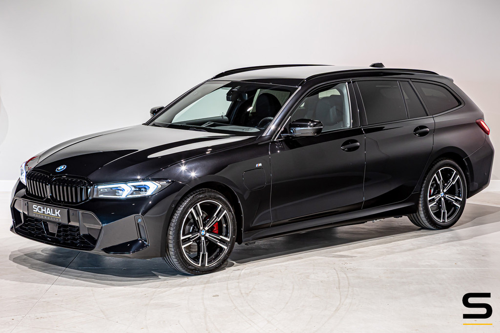 BMW 3 Serie Touring 330e|M-sport|ACC|360cam|HUD|Fisc€59.000 54188680-17.jpg | Schalk Automotive