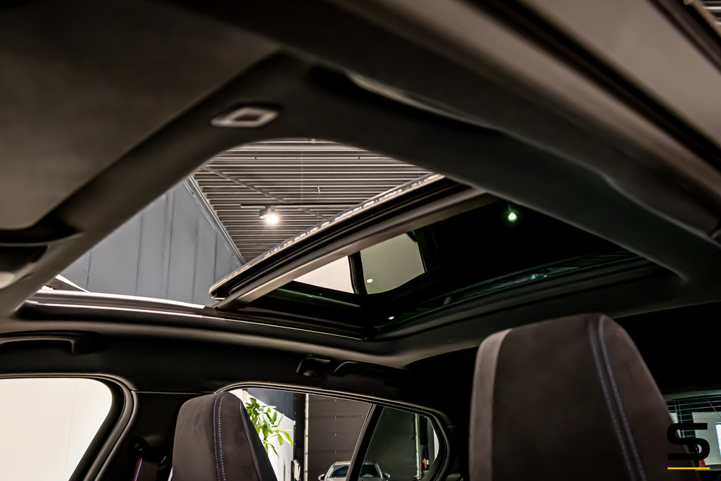 BMW 1 Serie 120 M Sport Pro|Pano|H&K|HUD|360°|ACC|Iconic|NEW 55971045-2.jpg | Schalk Automotive