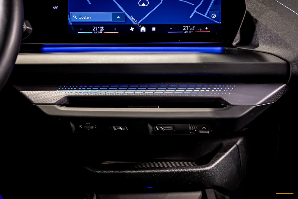 BMW 1 Serie 120 M Sport Pro|Pano|H&K|HUD|360°|ACC|Iconic|NEW 55971045-29.jpg | Schalk Automotive