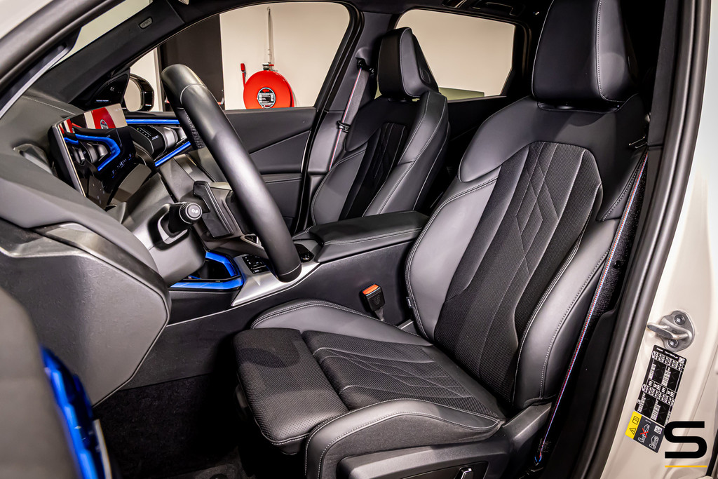 BMW X3 30e xDrive|M-sport Pro|Full|Pano|MAXTON|Fiscaal gunstig 57317565-2.jpg | Schalk Automotive